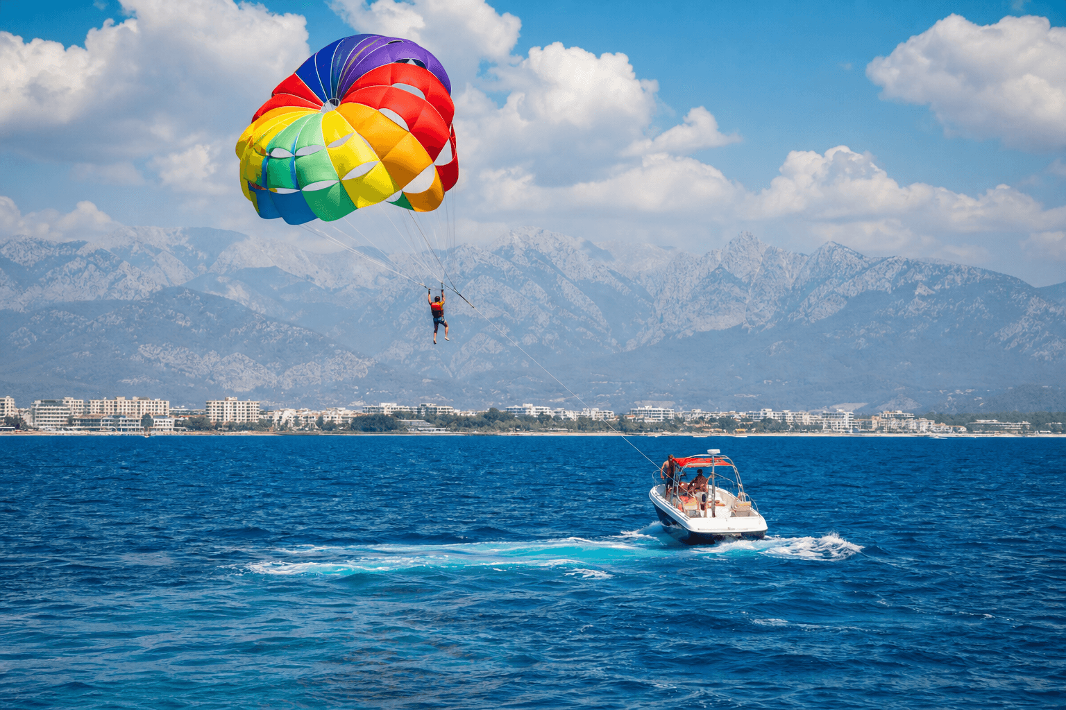 Parasailing in Antalya: Ablauf, Sicherheit und die besten Orte