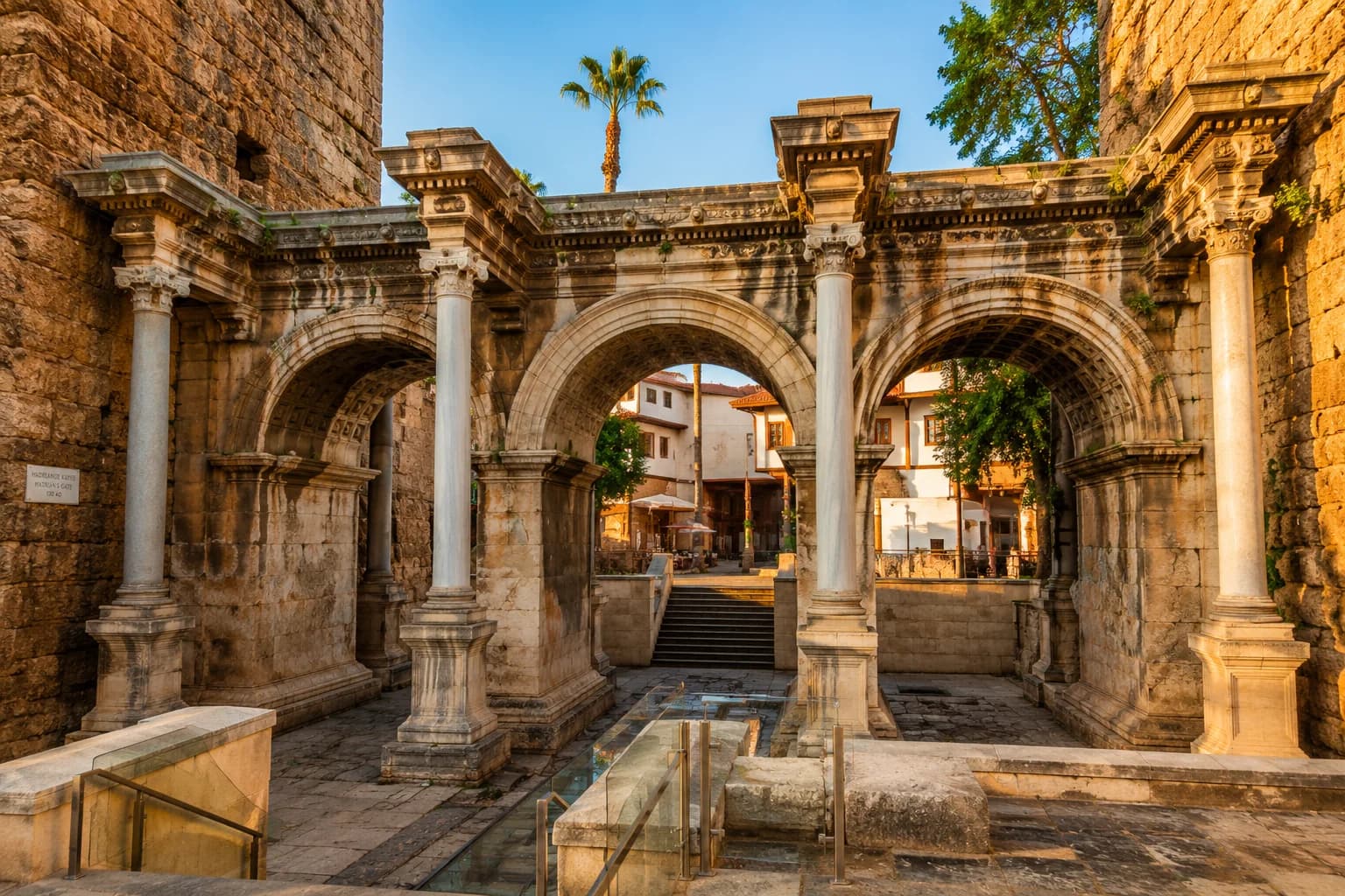 Hadrianus Kapısı main photo
